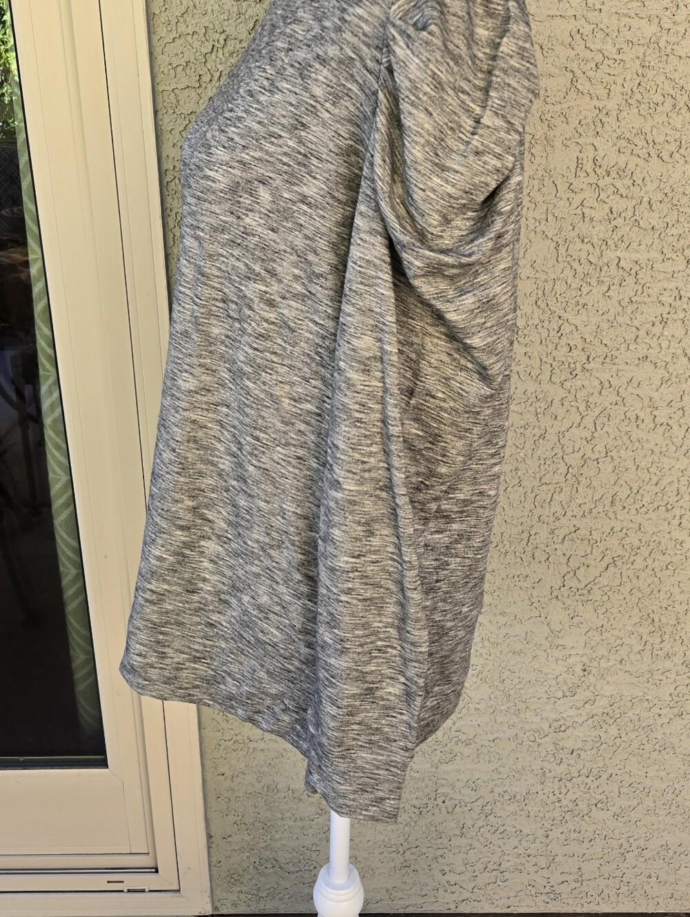 Daily Ritual Light Gray Ruched Shoulder Long-Sleeve Top - Picture 5 of 9
